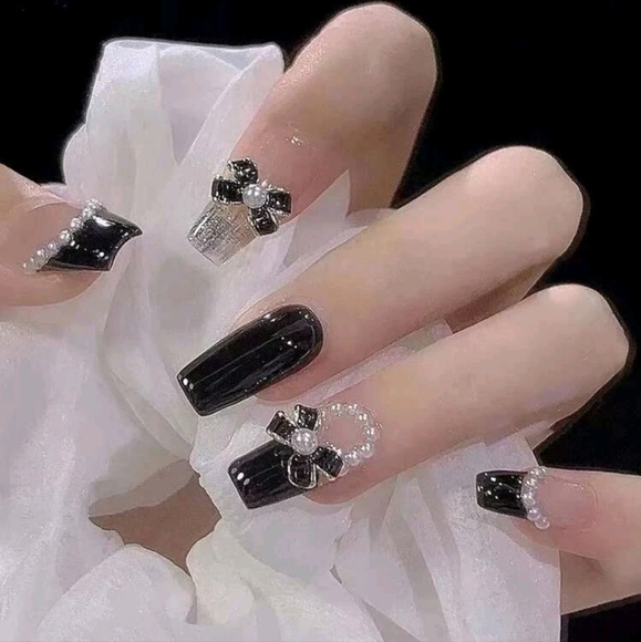 24 pc coffin bow & faux pearl design press on nails - Picture 4 of 4